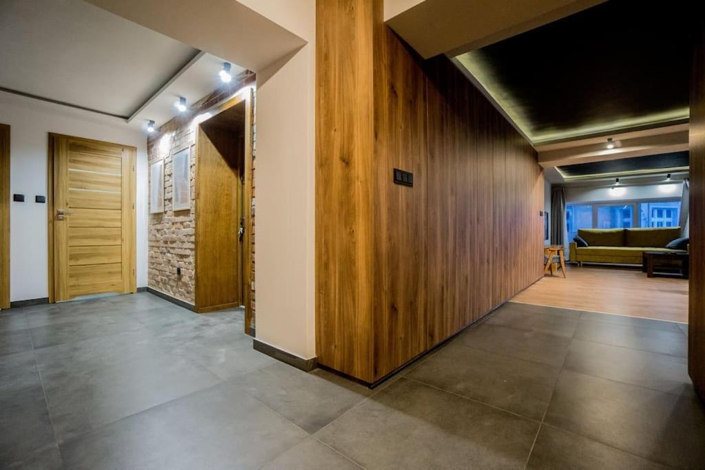 Uroczy Apartament Wita Stwosza Most Kłodzko Buitenkant foto