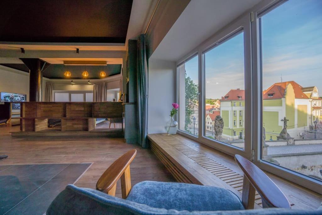 Uroczy Apartament Wita Stwosza Most Kłodzko Buitenkant foto